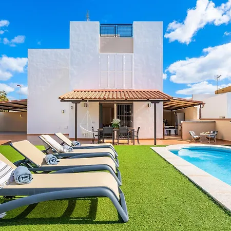 Villa Trueno Refugio De Lujo Con Piscina Climatizada Y Vistas