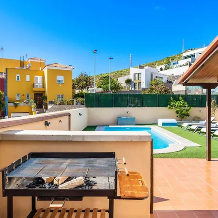 Trueno Refugio De Lujo Con Piscina Climatizada Y Vistas 别墅 *